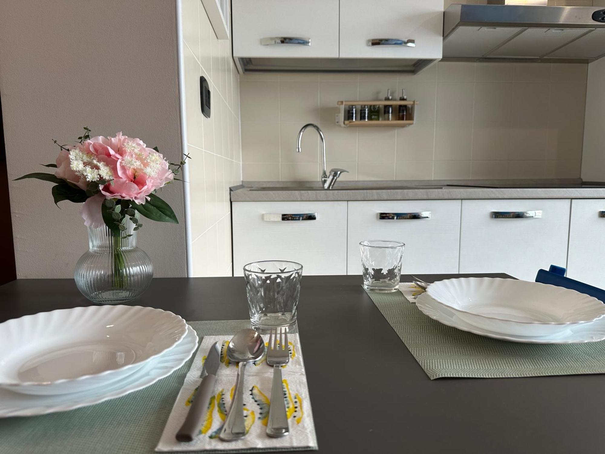 Il Gabbiano Savona "Luxury House" - Wifi, Parking, Shopping Center Apartamento Exterior foto